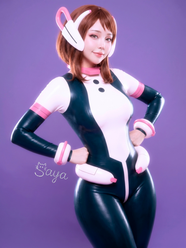 Saya Uraraka cosplay