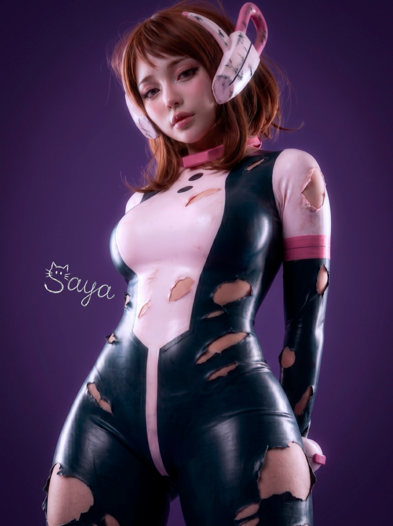 Saya Uraraka cosplay
